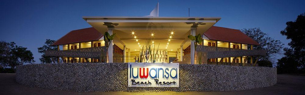 Luwansa Beach Resort Labuan Bajo Esterno foto