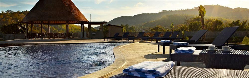 Luwansa Beach Resort Labuan Bajo Esterno foto